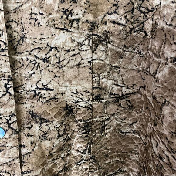 Chico’s Silk Beige Black Snake Print Blouse Medium - Picture 3 of 6